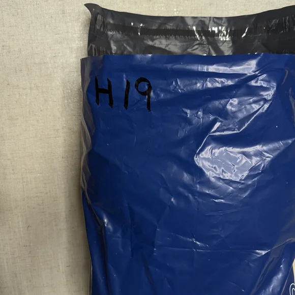 NWT Squishmallows Aqua Owl Mini Backpack & Blue Fox/Wolf Slippers Bundle - Picture 13 of 13